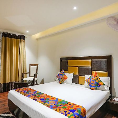 Fabhotel Grand Stay Нью-Дели Экстерьер фото