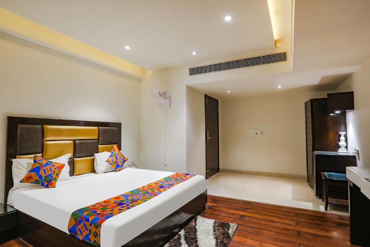 Fabhotel Grand Stay Нью-Дели Экстерьер фото