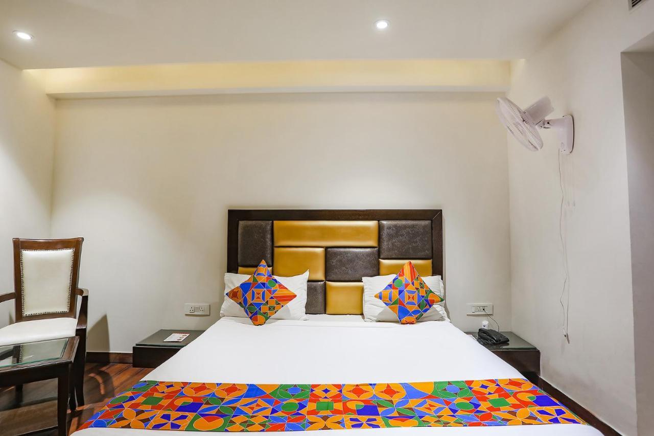 Fabhotel Grand Stay Нью-Дели Экстерьер фото