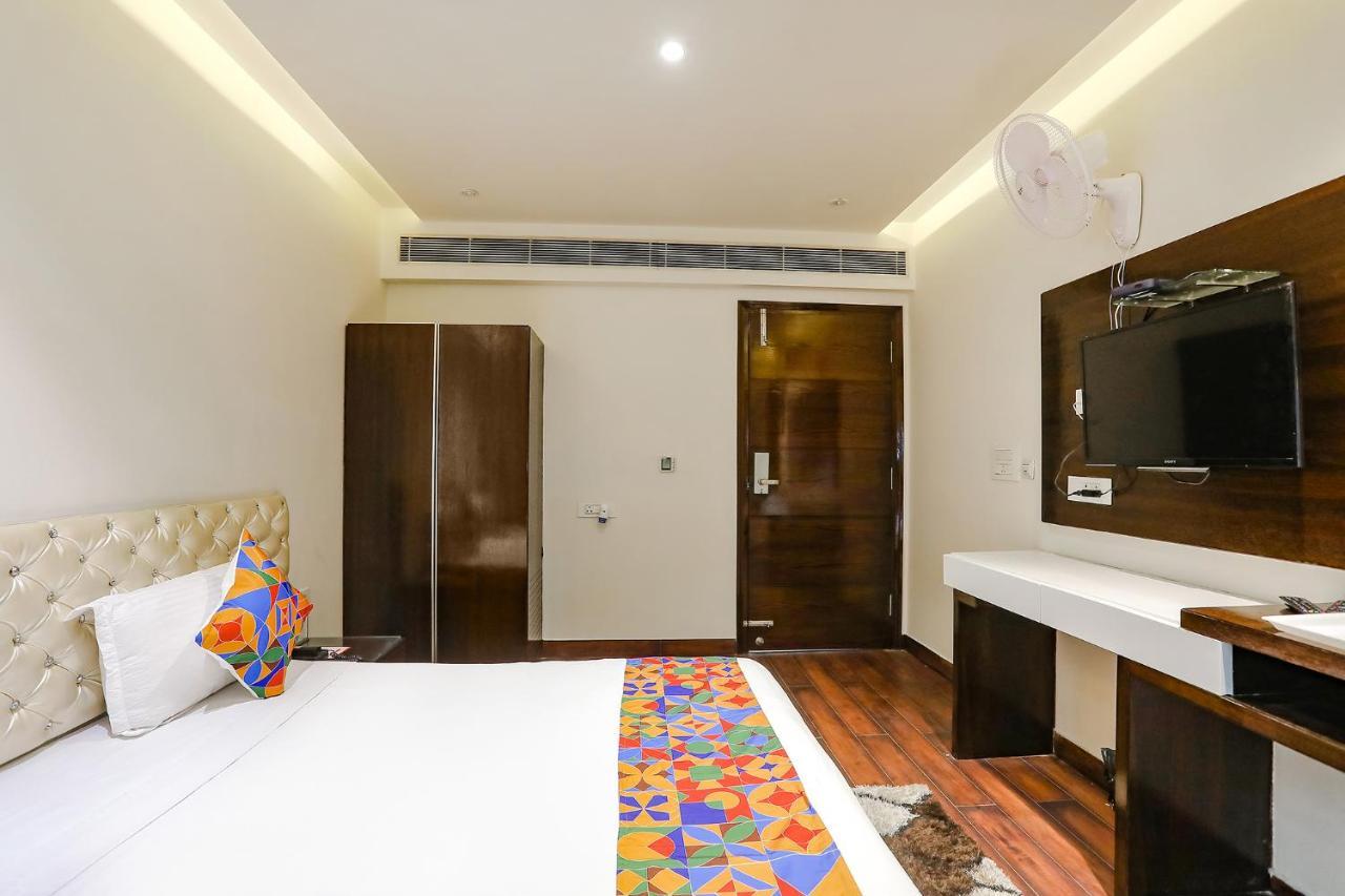 Fabhotel Grand Stay Нью-Дели Экстерьер фото